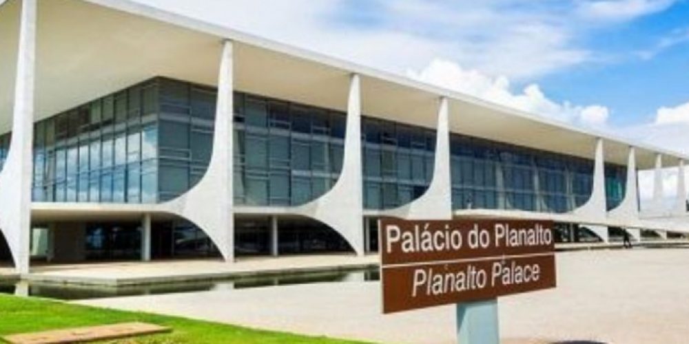 o-palacio-do-planalto-sede-do-poder-executivo-federal-1200x675